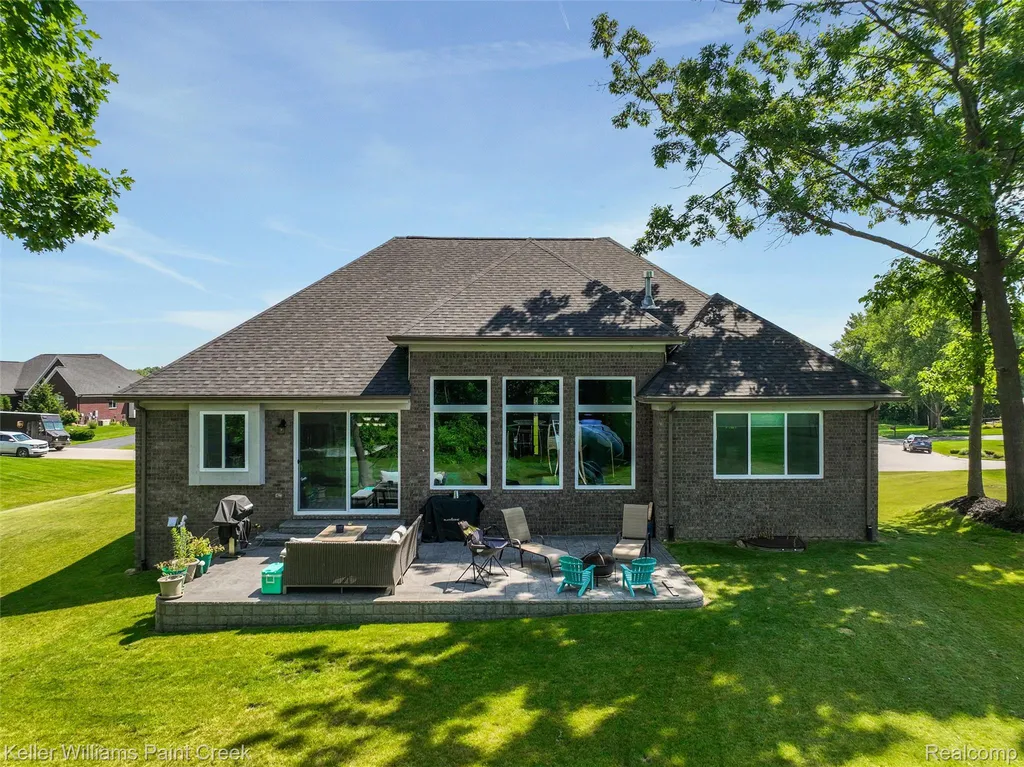 2100 Shane Court Addison Township MI 48370