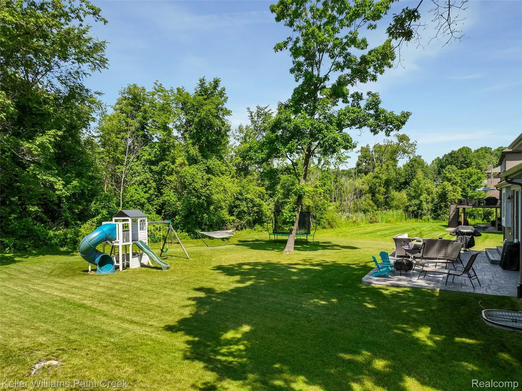 2100 Shane Court Addison Township MI 48370