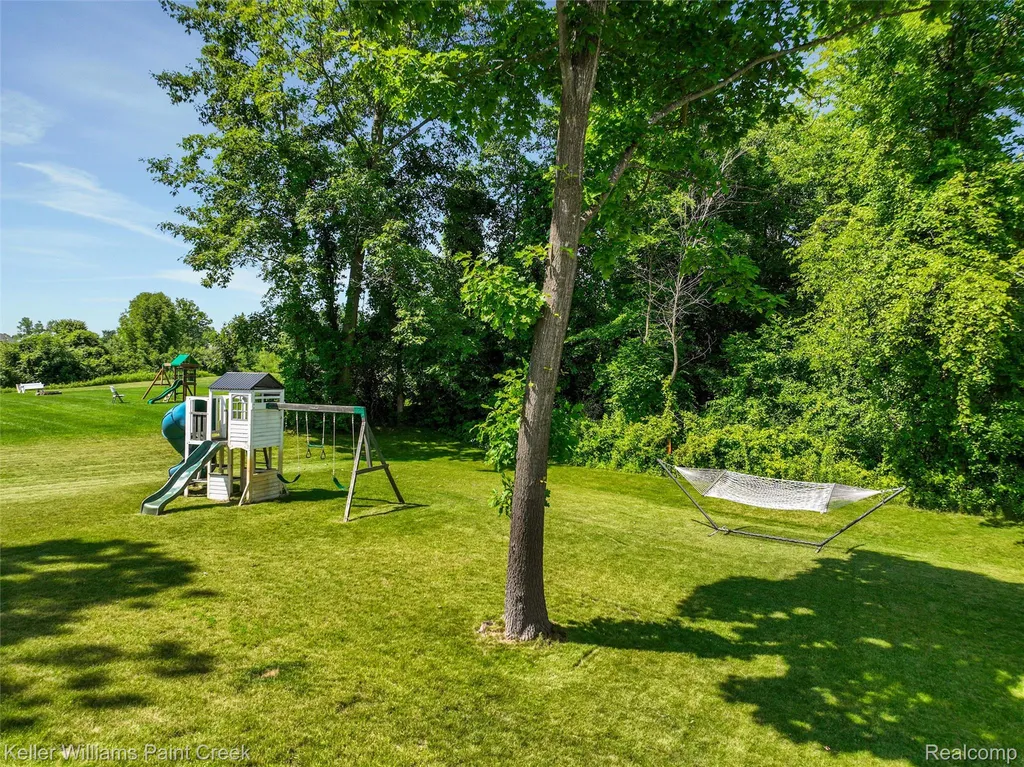2100 Shane Court Addison Township MI 48370