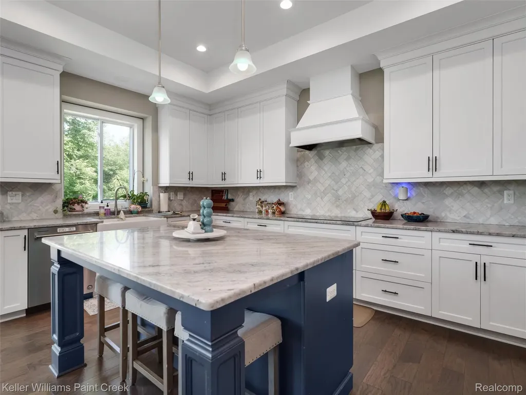 2100 Shane Court Addison Township MI 48370
