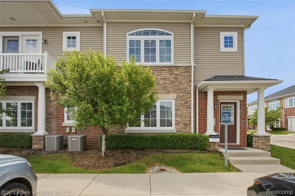 5530 Arbor Chase Drive Scio Township MI 48103