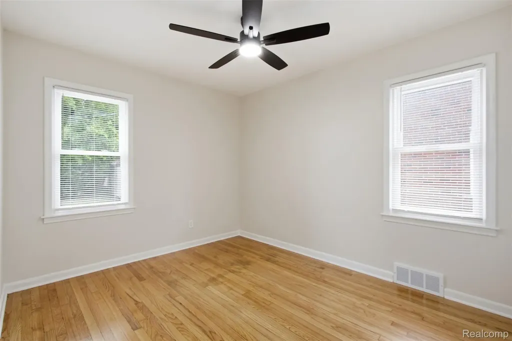 14921 Bringard Drive Detroit City MI 48205