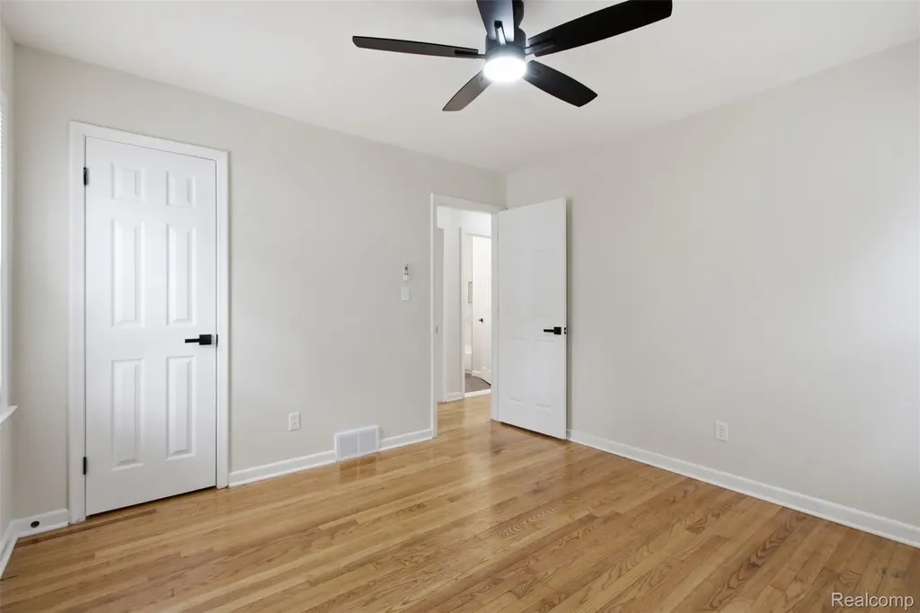 14921 Bringard Drive Detroit City MI 48205