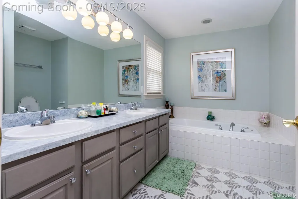25065 Maxwell Lane Flat Rock City MI 48134
