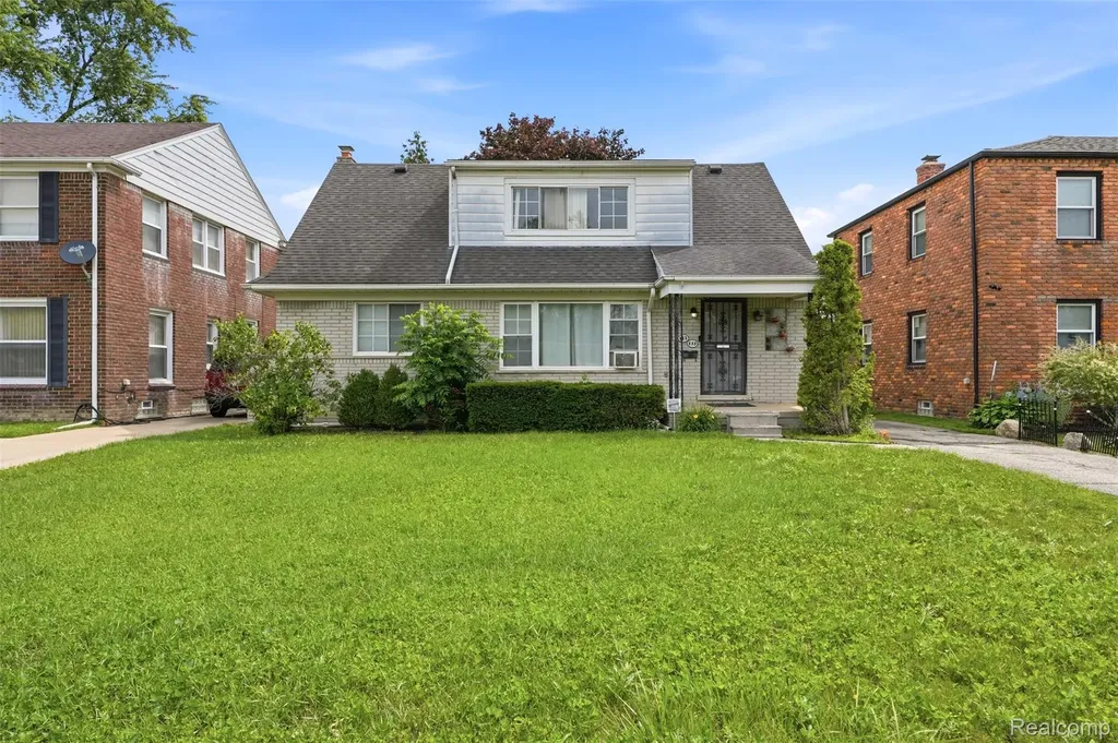 648 Alter Road Detroit City MI 48215