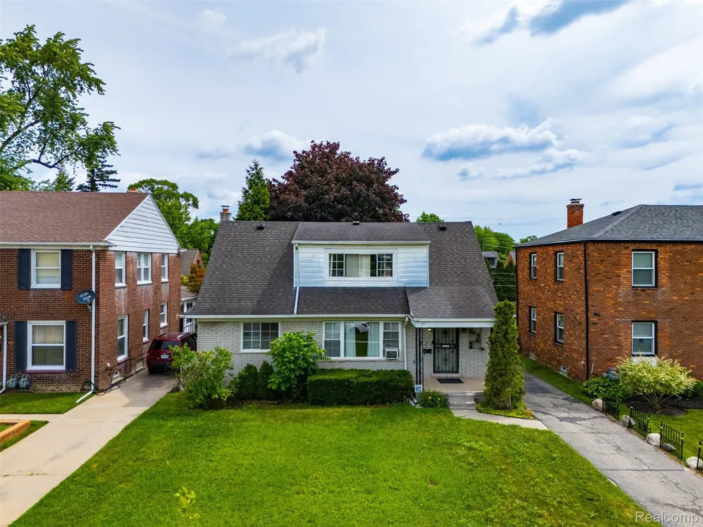 648 Alter Road Detroit City MI 48215