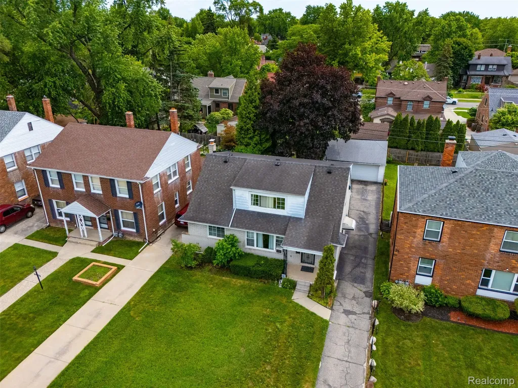 648 Alter Road Detroit City MI 48215