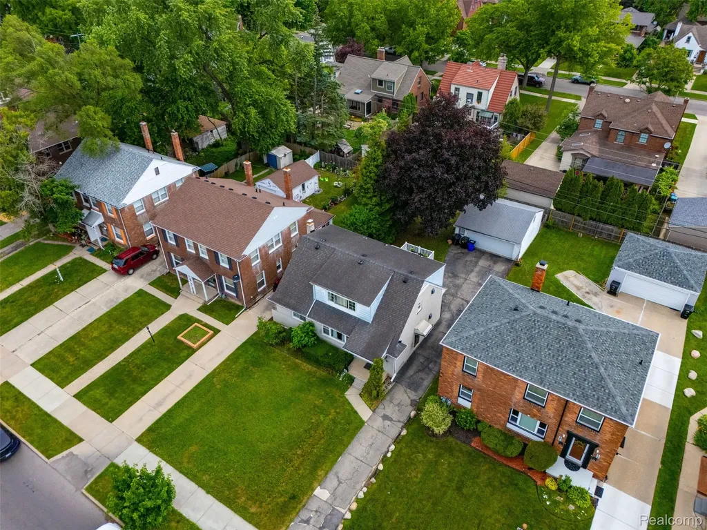 648 Alter Road Detroit City MI 48215
