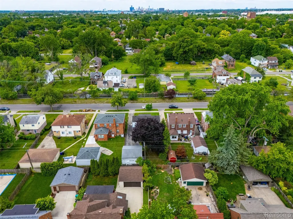 648 Alter Road Detroit City MI 48215