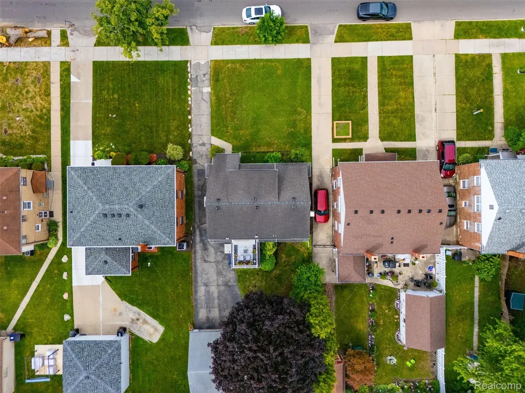 648 Alter Road Detroit City MI 48215