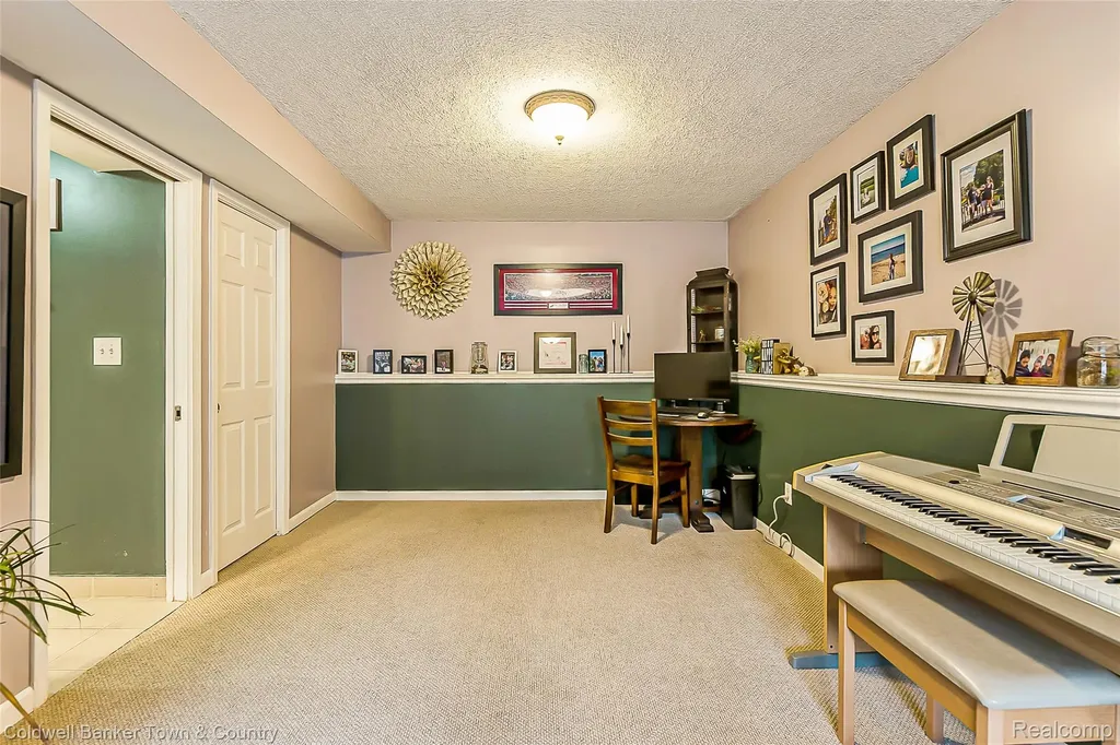 411 Springwell Lane Genoa Township MI 48843