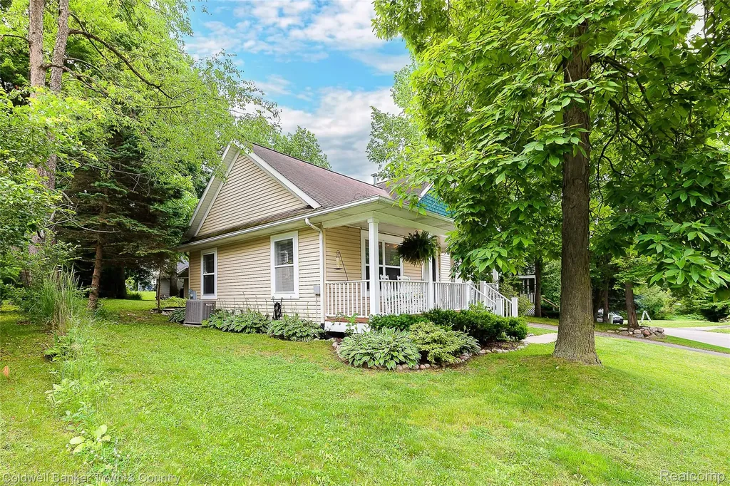 411 Springwell Lane Genoa Township MI 48843