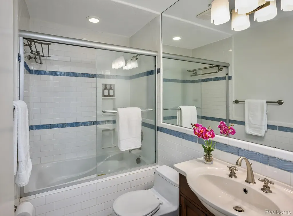 150 Billingsgate Court Bloomfield Hills City MI 48301