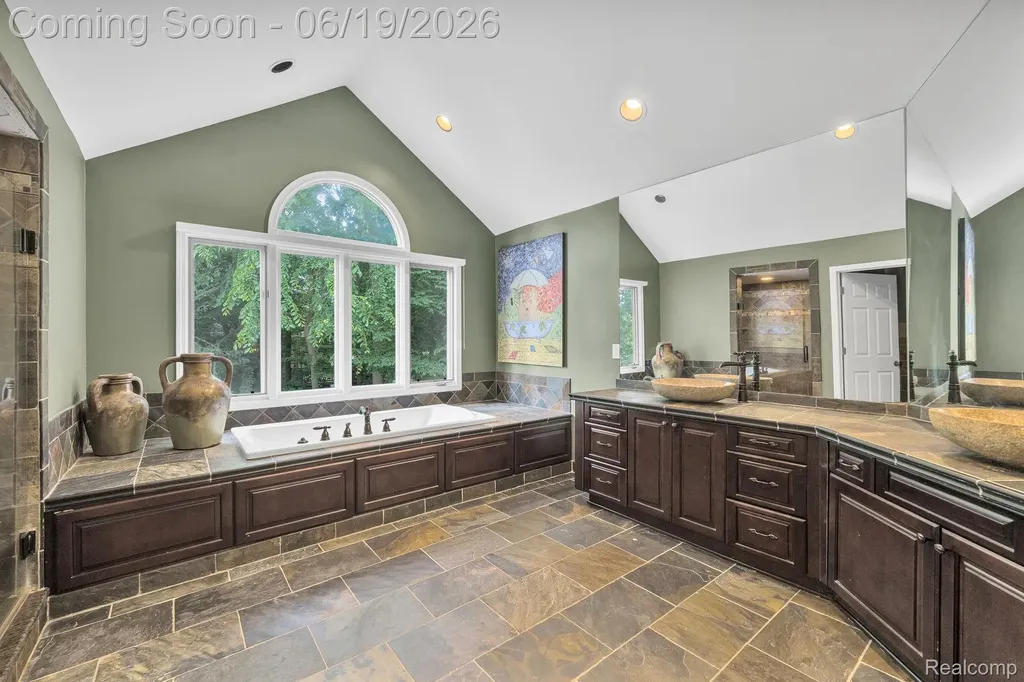 7061 Trailway Court West Bloomfield Charter Township MI 48322