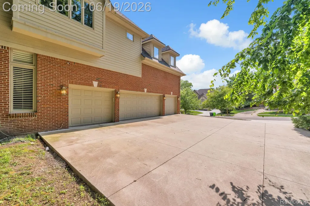 7061 Trailway Court West Bloomfield Charter Township MI 48322
