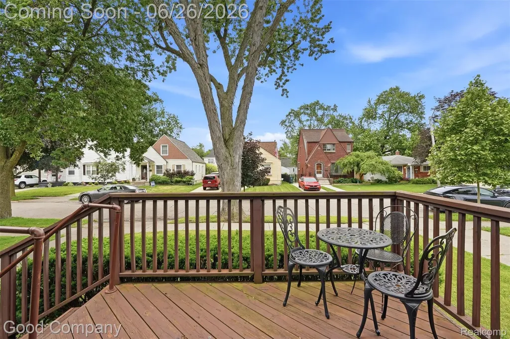 948 Cambridge Road Berkley City MI 48072