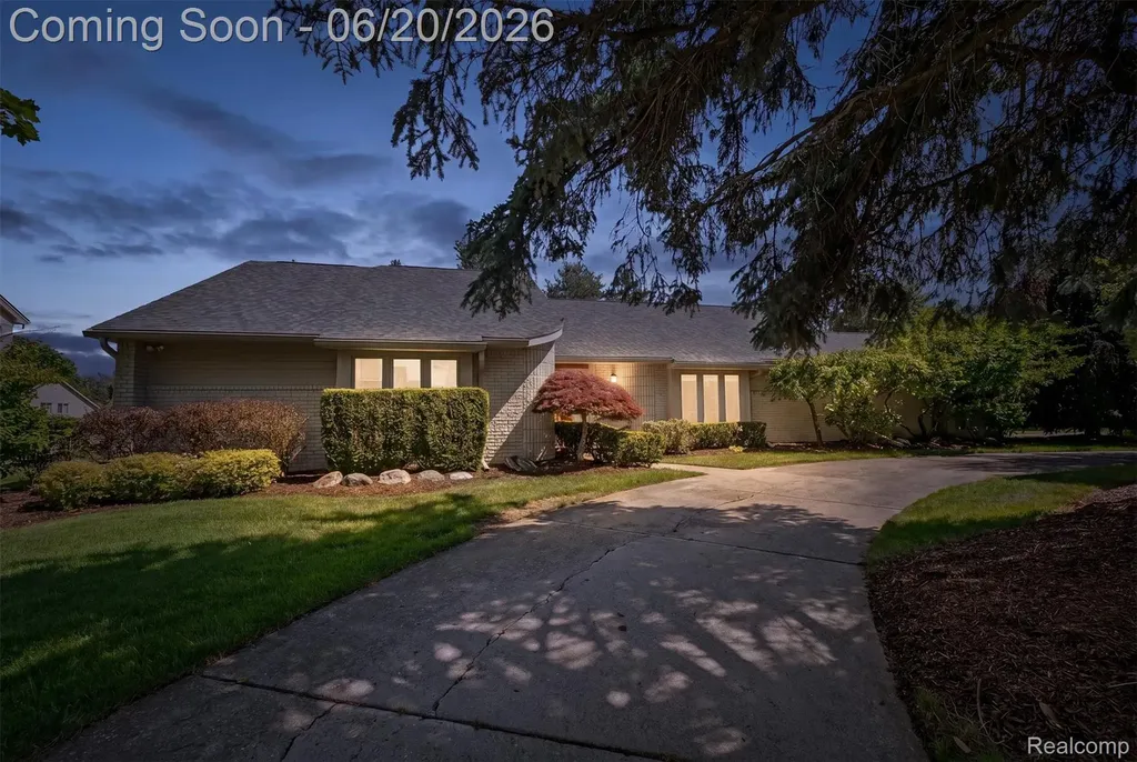 4771 Mada Court West Bloomfield Charter Township MI 48322