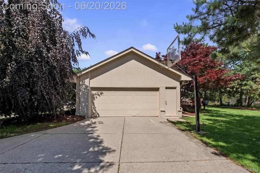 4771 Mada Court West Bloomfield Charter Township MI 48322