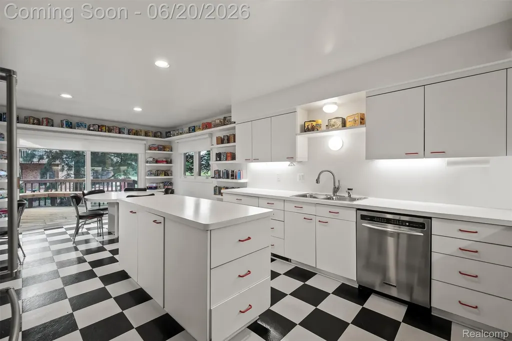 4771 Mada Court West Bloomfield Charter Township MI 48322