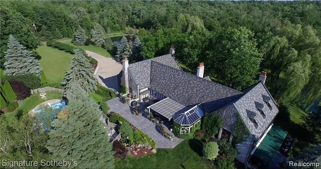 4721 Hasslick Road North Branch Township MI 48461
