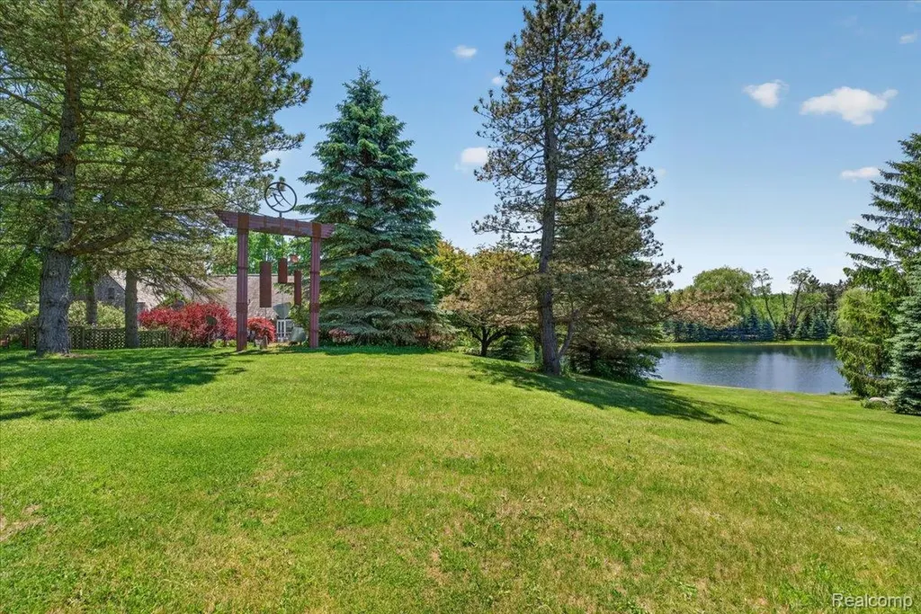 4721 Hasslick Road North Branch Township MI 48461