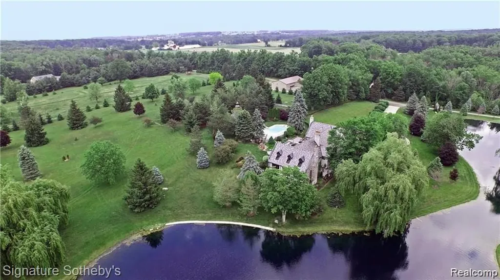 4721 Hasslick Road North Branch Township MI 48461