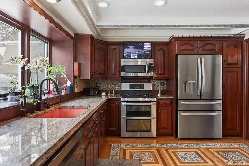 4721 Hasslick Road North Branch Township MI 48461