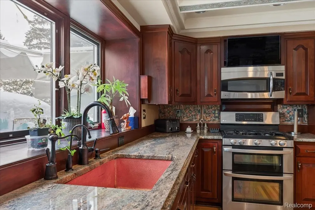 4721 Hasslick Road North Branch Township MI 48461