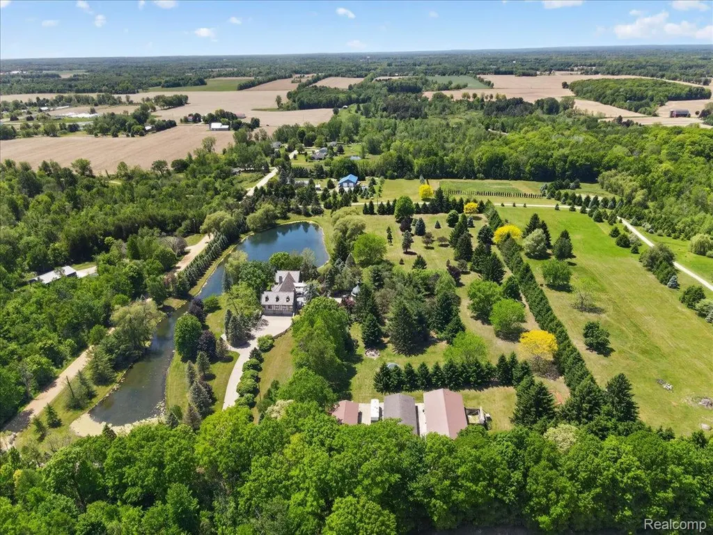 4721 Hasslick Road North Branch Township MI 48461