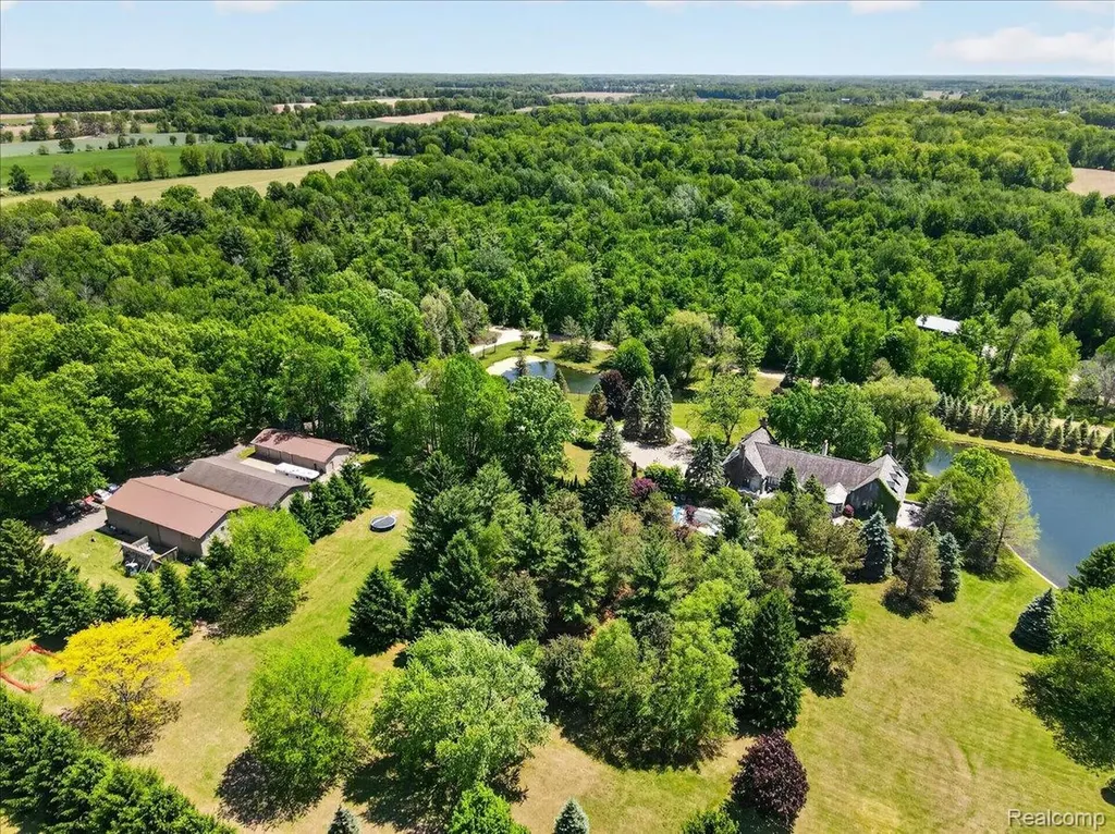 4721 Hasslick Road North Branch Township MI 48461