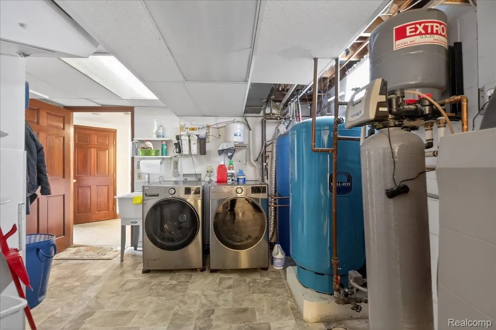 4721 Hasslick Road North Branch Township MI 48461