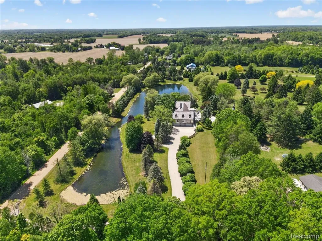 4721 Hasslick Road North Branch Township MI 48461