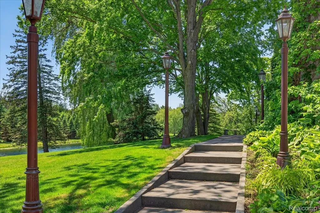 4721 Hasslick Road North Branch Township MI 48461