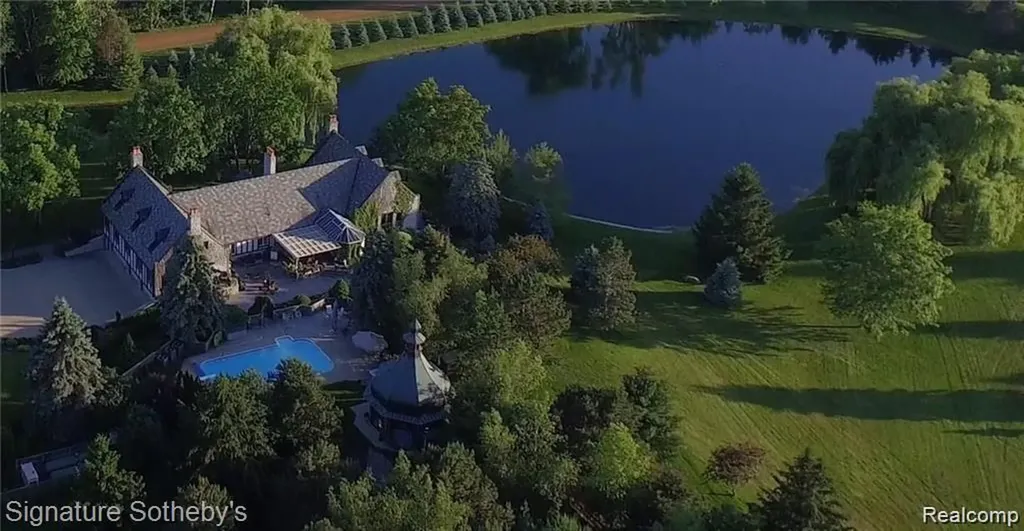 4721 Hasslick Road North Branch Township MI 48461