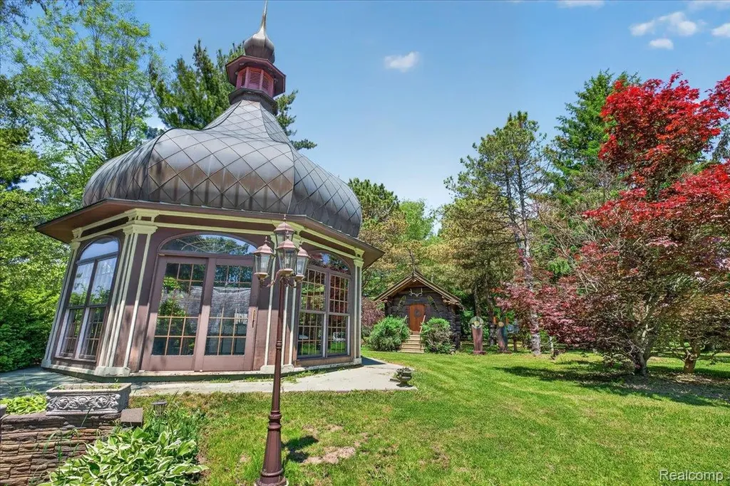 4721 Hasslick Road North Branch Township MI 48461