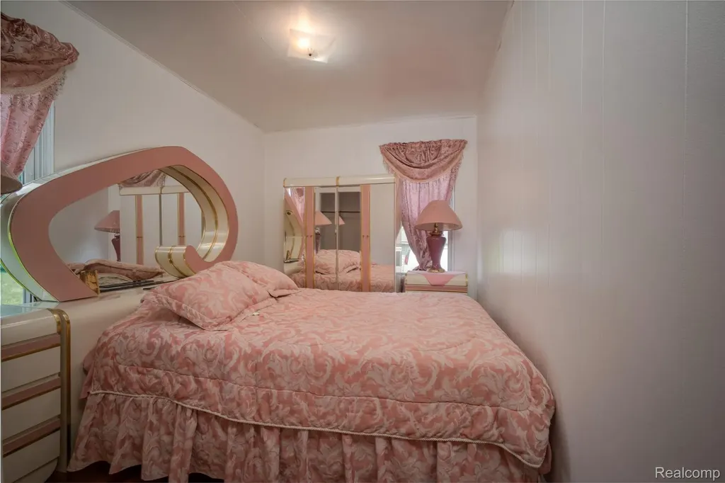702 Fernhill Street Detroit City MI 48203