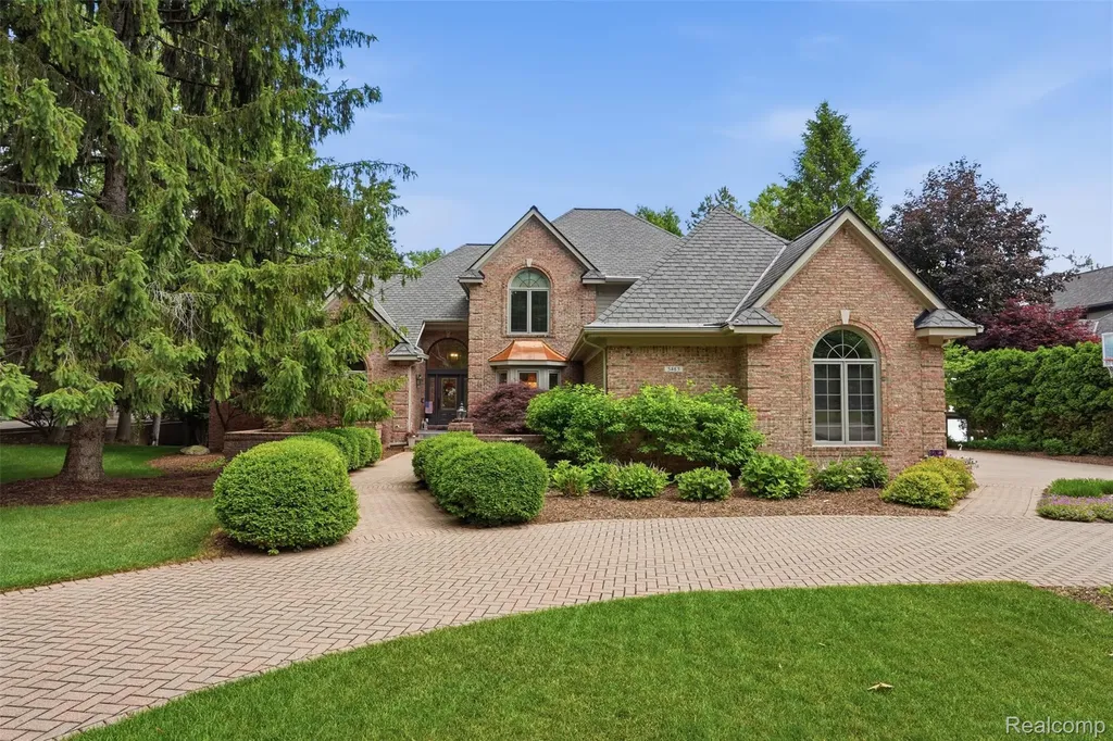 Genoa Township MI, 5483 Lake Ridge Drive