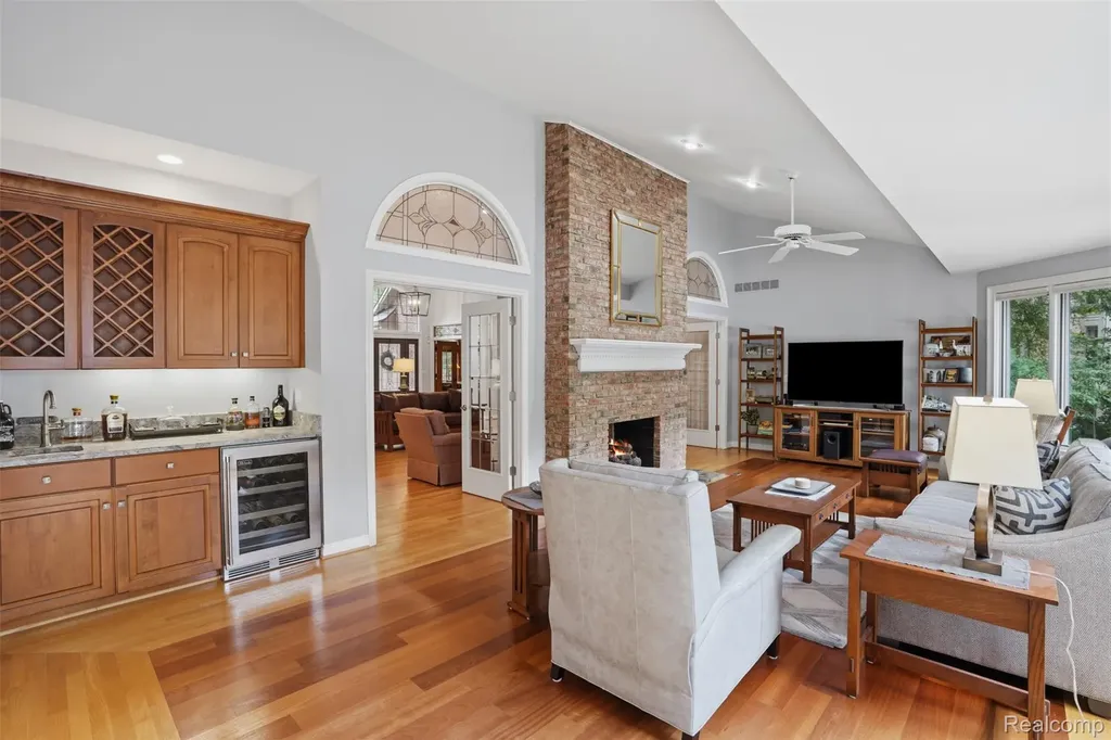 5483 Lake Ridge Drive Genoa Township MI 48116