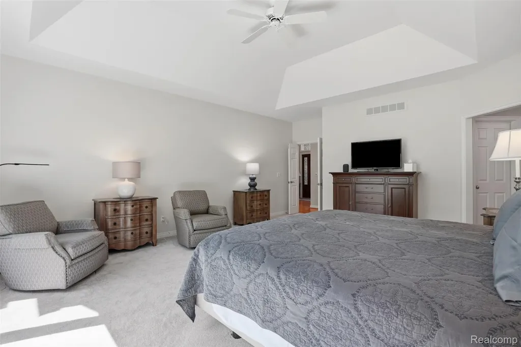 5483 Lake Ridge Drive Genoa Township MI 48116