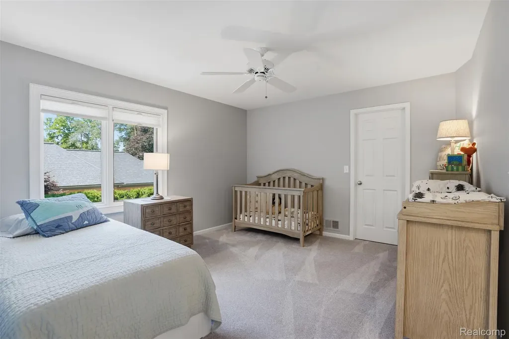 5483 Lake Ridge Drive Genoa Township MI 48116