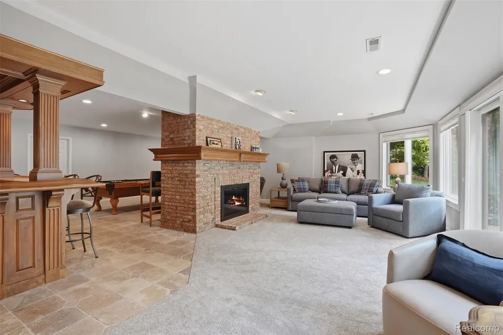 5483 Lake Ridge Drive Genoa Township MI 48116