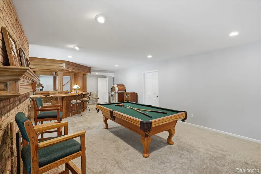 5483 Lake Ridge Drive Genoa Township MI 48116