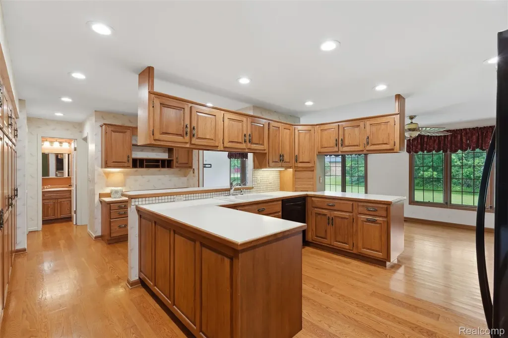 9277 Burning Tree Drive Grand Blanc Charter Township MI 48439