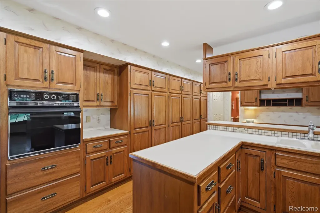 9277 Burning Tree Drive Grand Blanc Charter Township MI 48439
