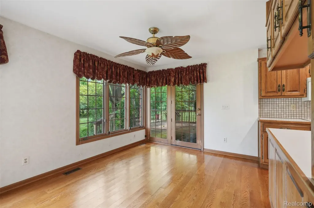 9277 Burning Tree Drive Grand Blanc Charter Township MI 48439