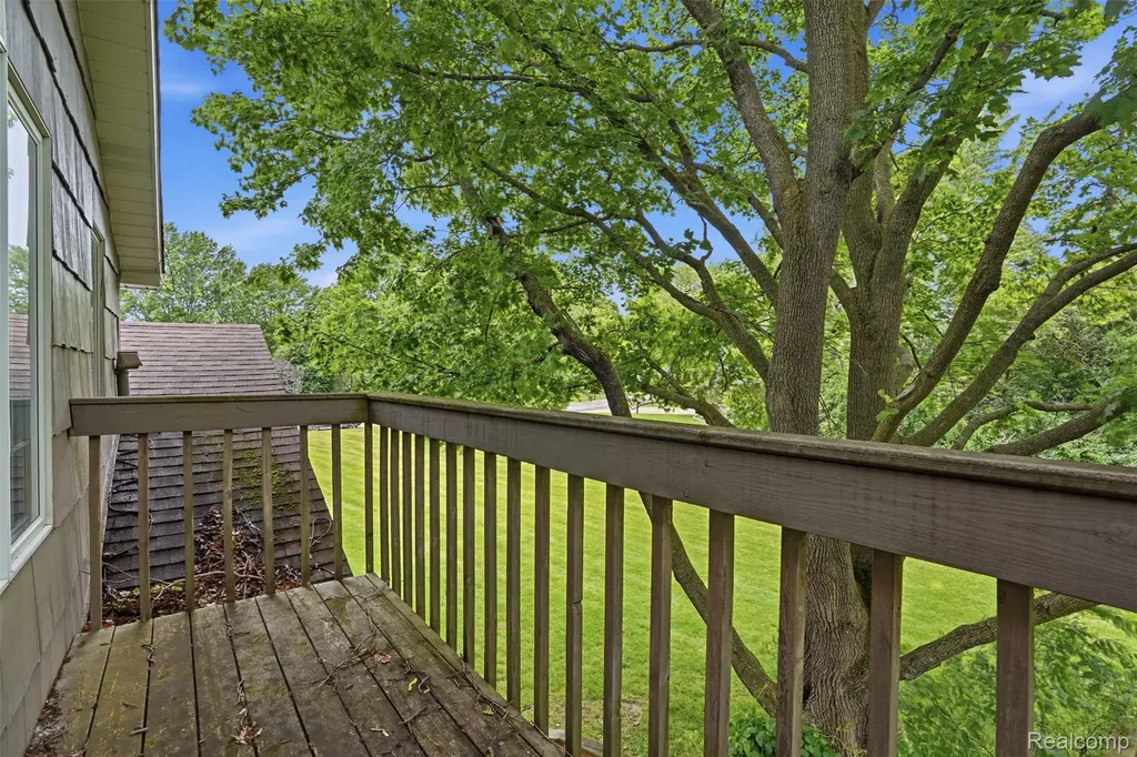 9277 Burning Tree Drive Grand Blanc Charter Township MI 48439