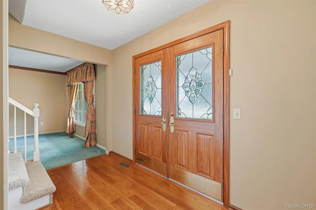9277 Burning Tree Drive Grand Blanc Charter Township MI 48439