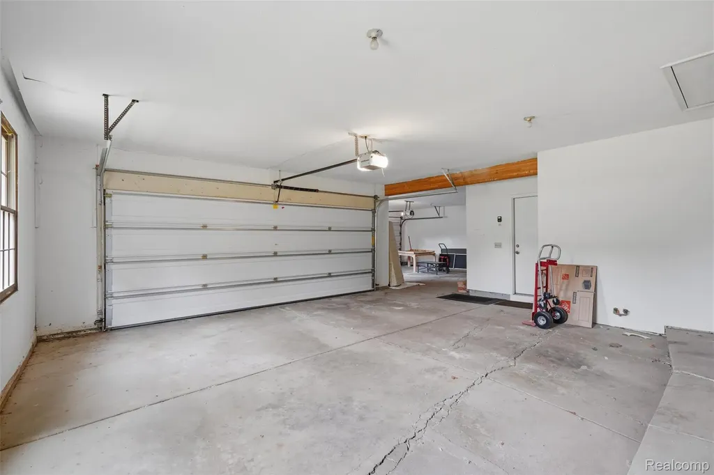 9277 Burning Tree Drive Grand Blanc Charter Township MI 48439