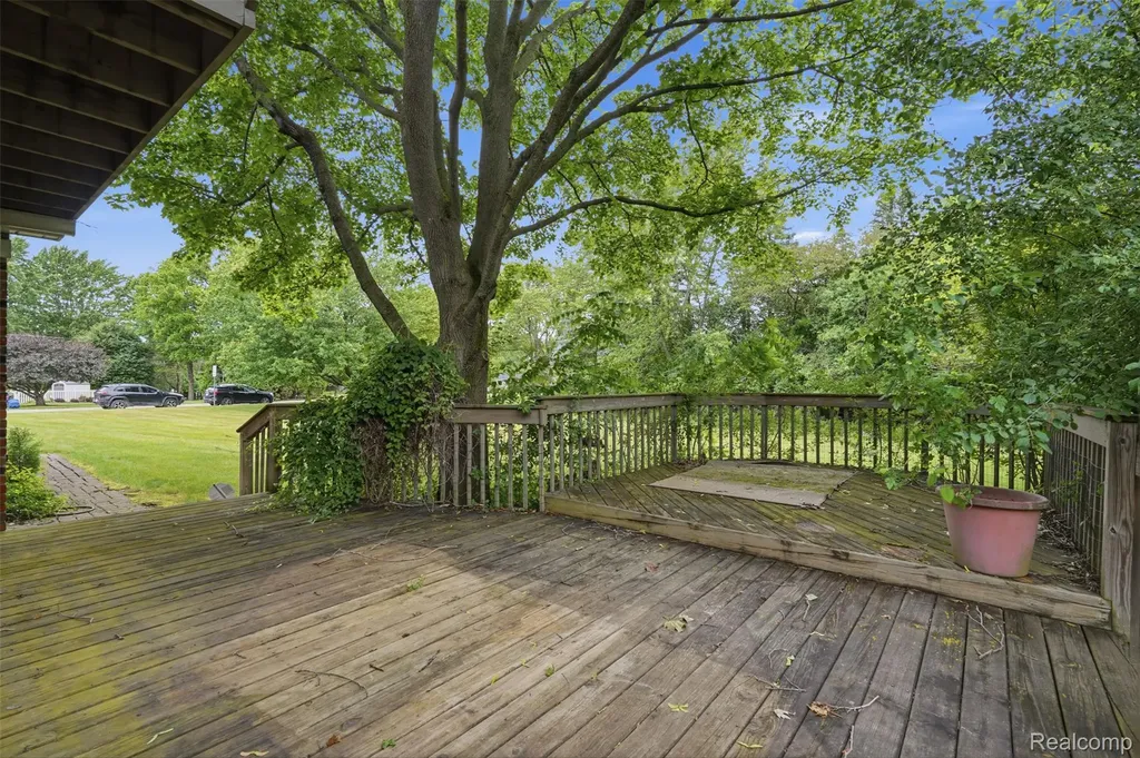 9277 Burning Tree Drive Grand Blanc Charter Township MI 48439