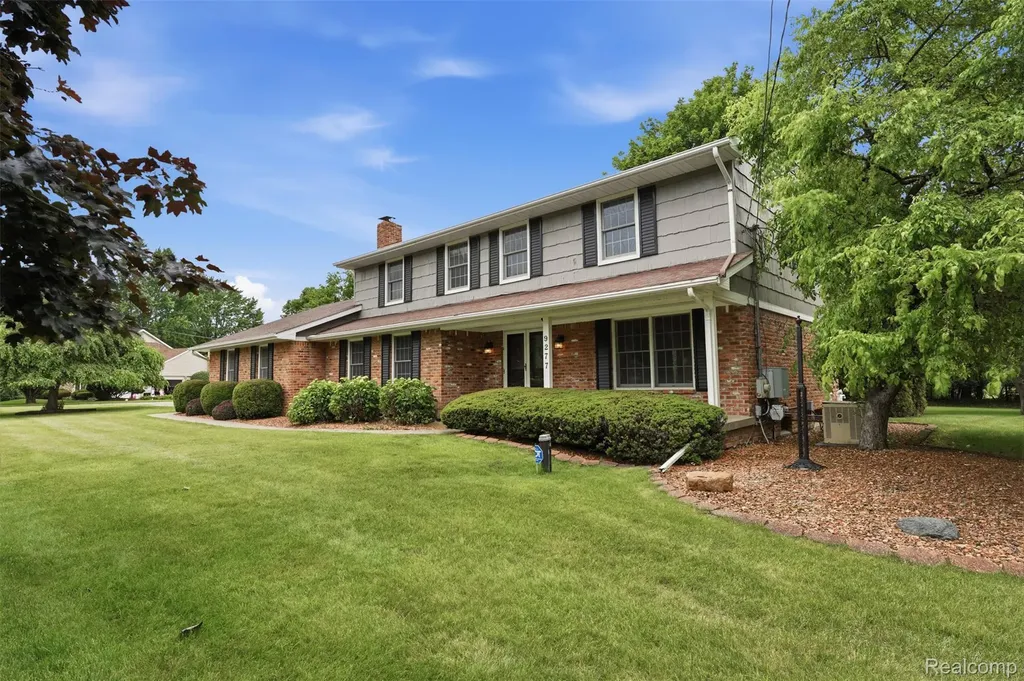 9277 Burning Tree Drive Grand Blanc Charter Township MI 48439